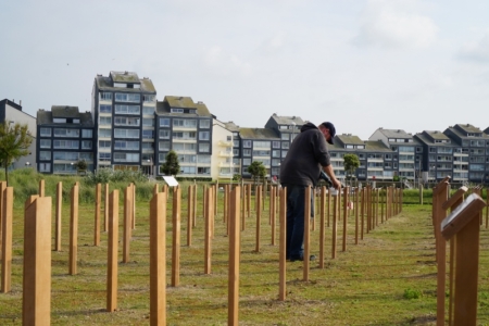Install9 JBC Volunteers put the finishing touches on the markers
